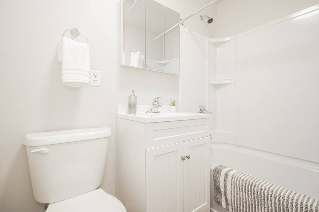 129 Lenore Apartment, 129 Lenore Street, Winnipeg, MB RentCafe